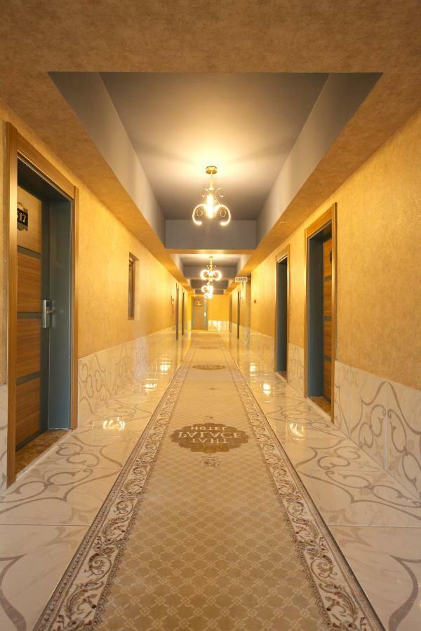 Taht Palace Hotel Van Extérieur photo