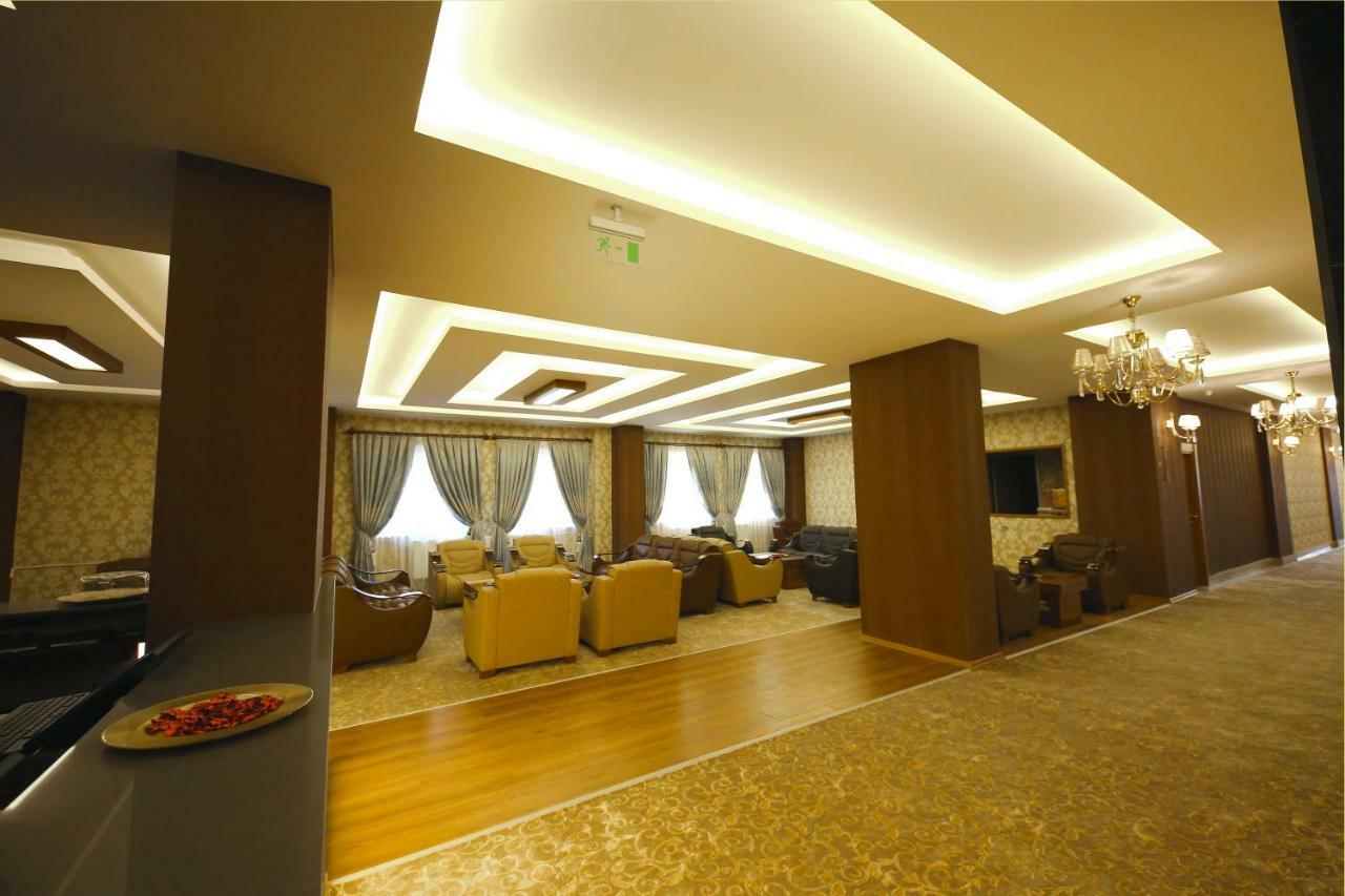 Taht Palace Hotel Van Extérieur photo